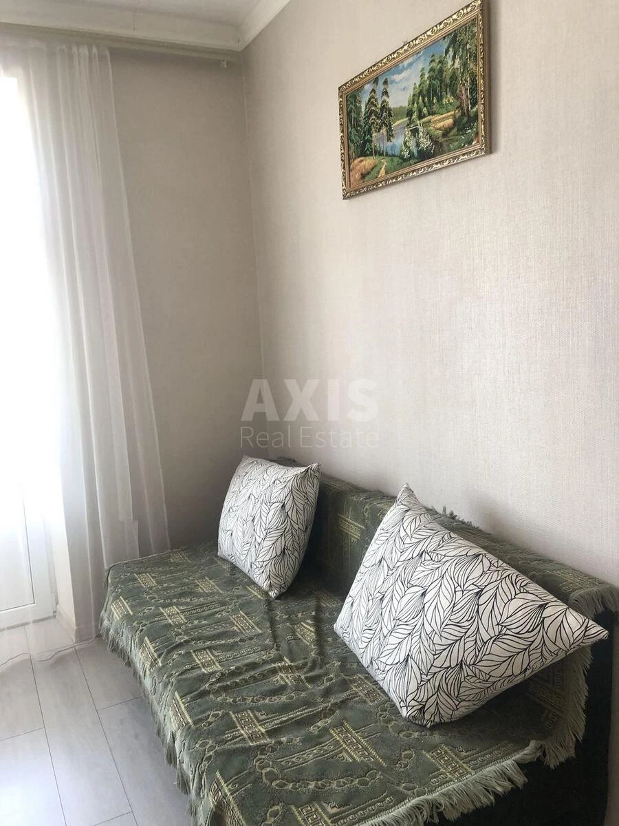 2k apartment pr-t Berestejskij 60716251