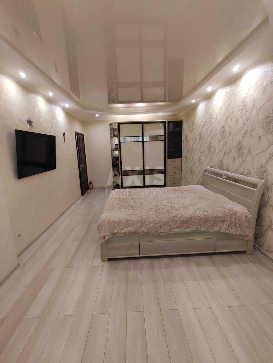 1k apartment vul. Revuc'kogo 7В690776