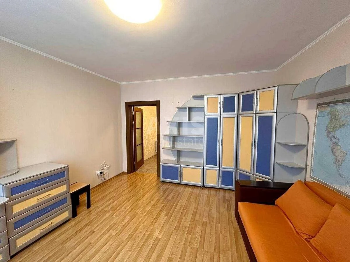 3k apartment vul. Urlivs'ka 11А672035