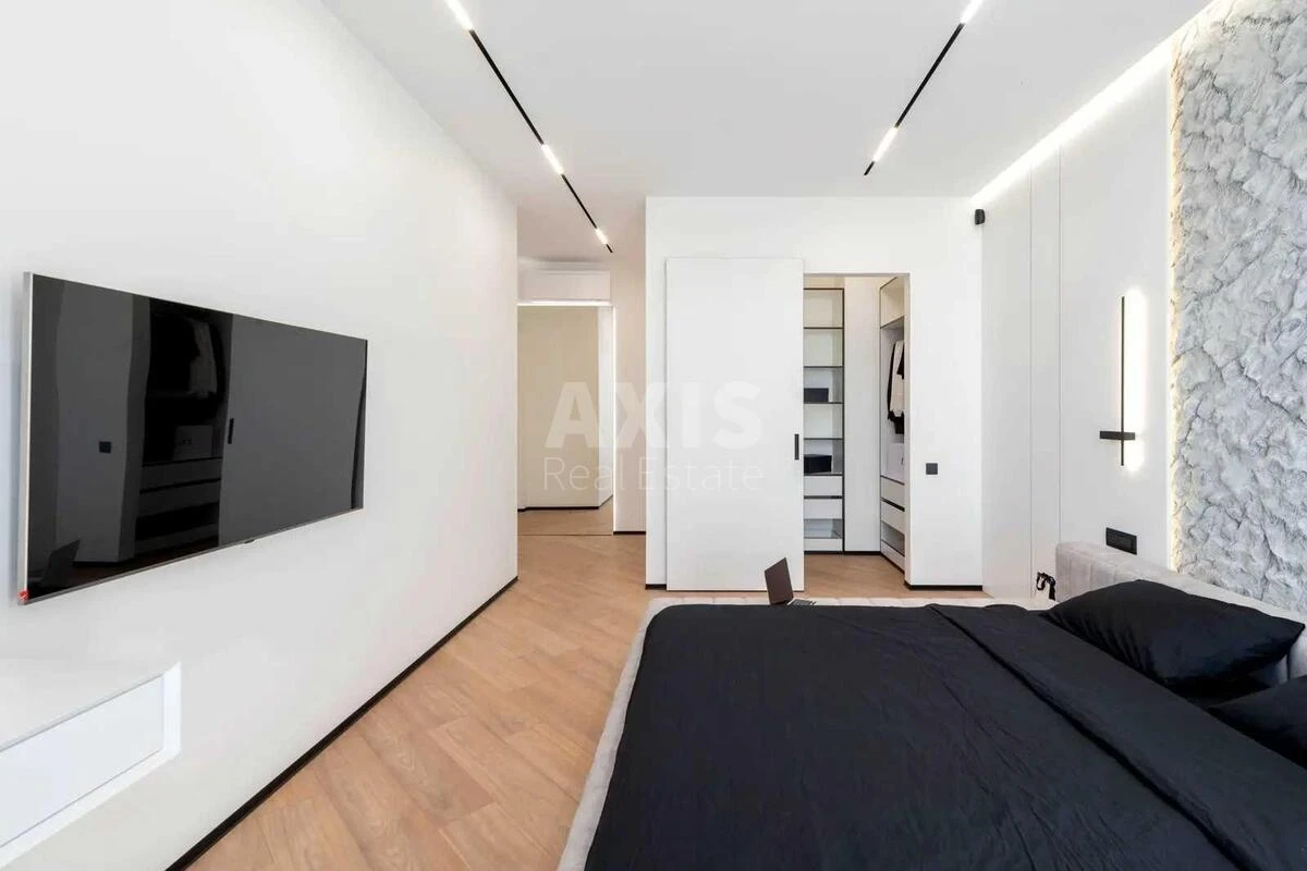 3k apartment vul. Universytets'ka 23657107