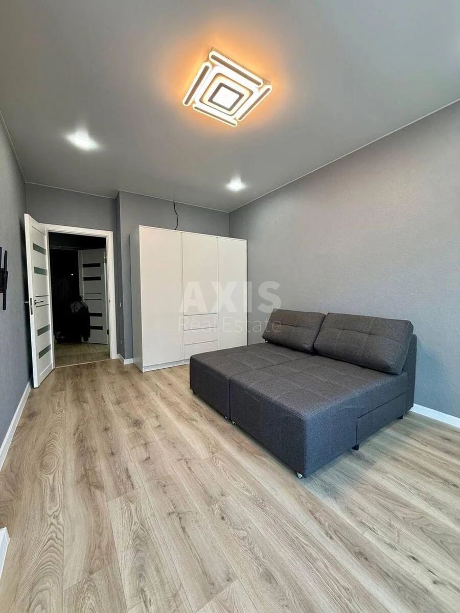 1k apartment vul. Oleksandra Olesja 2В647342