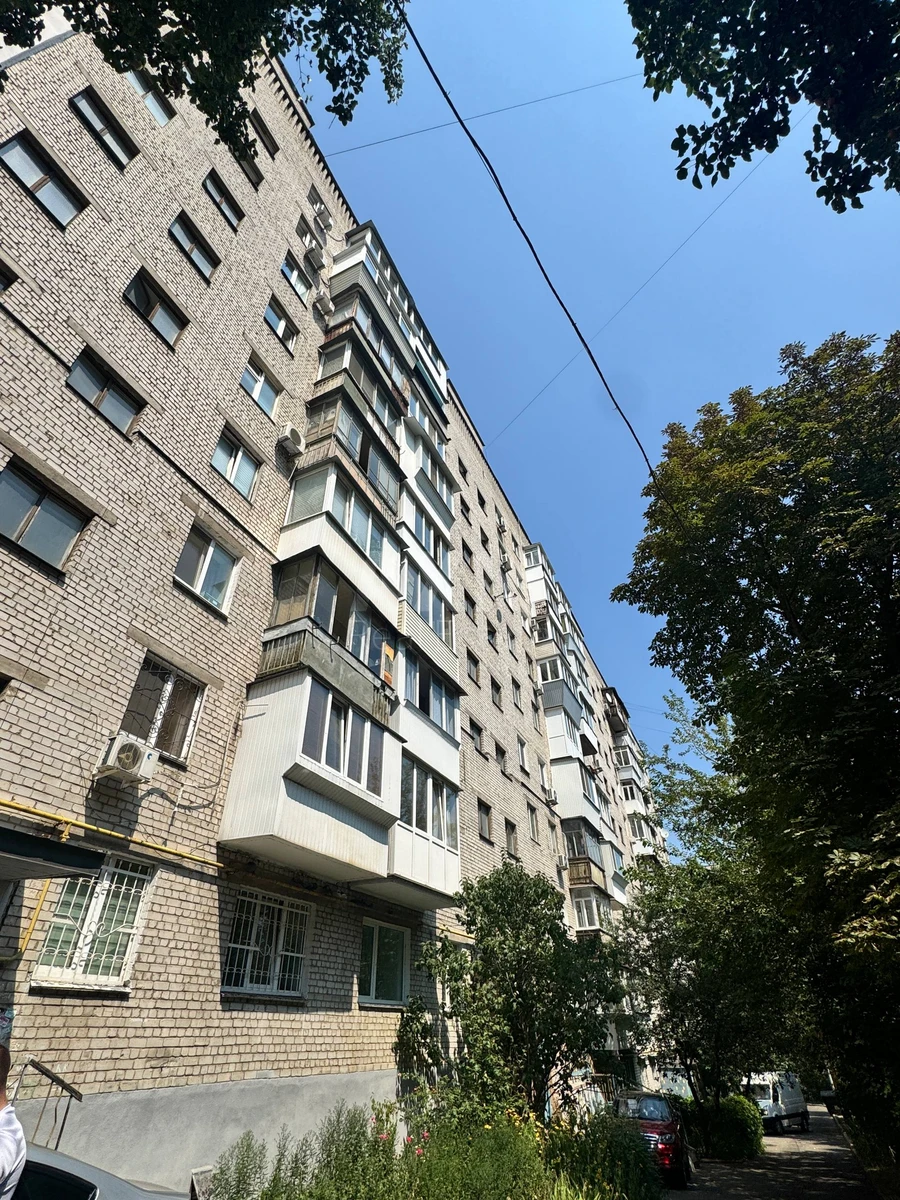 1k apartment vul. Gladkivs'ka 1/77071111