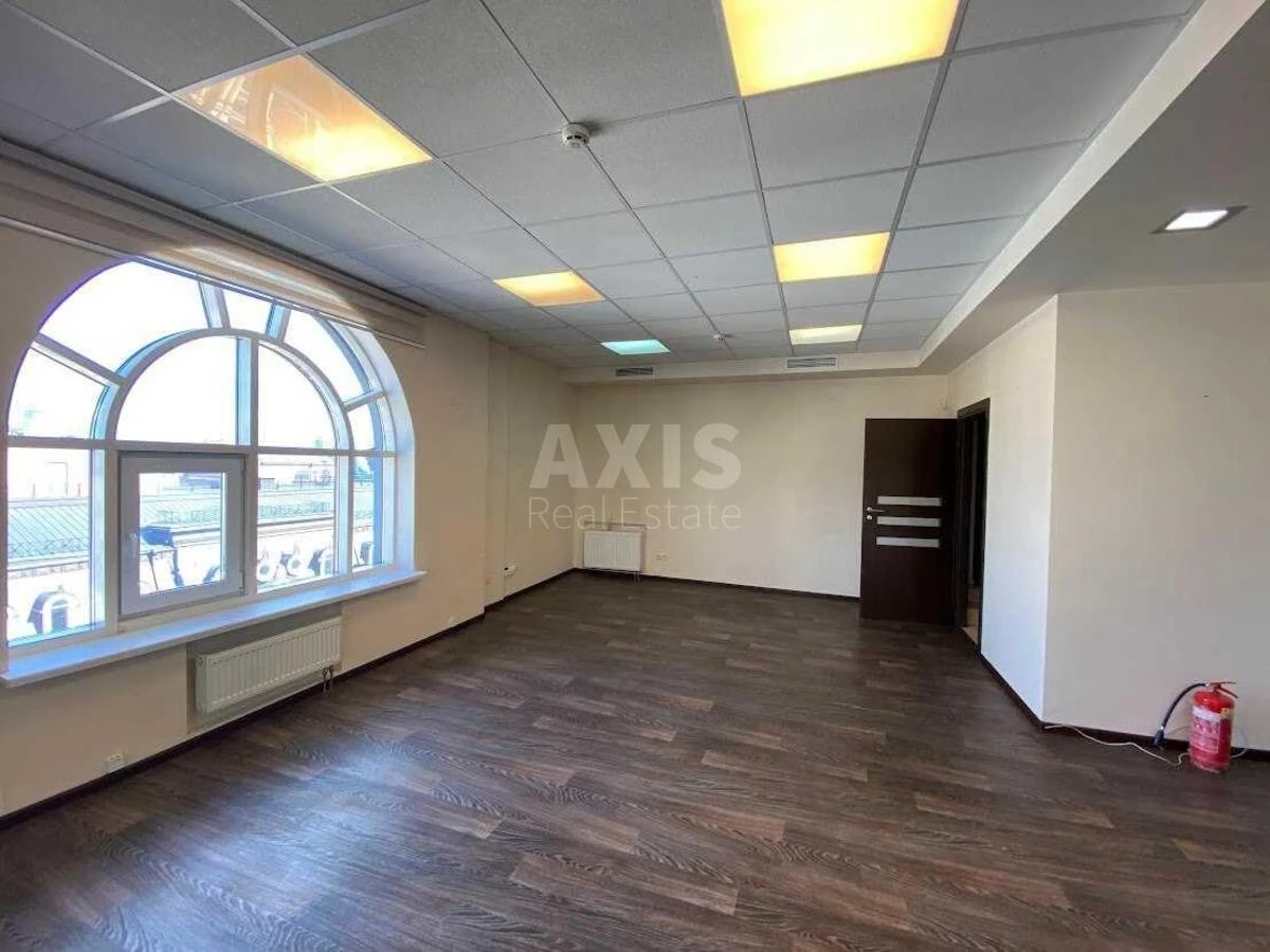 Office vul. Volodymyrs'ka 38, 320m2661279