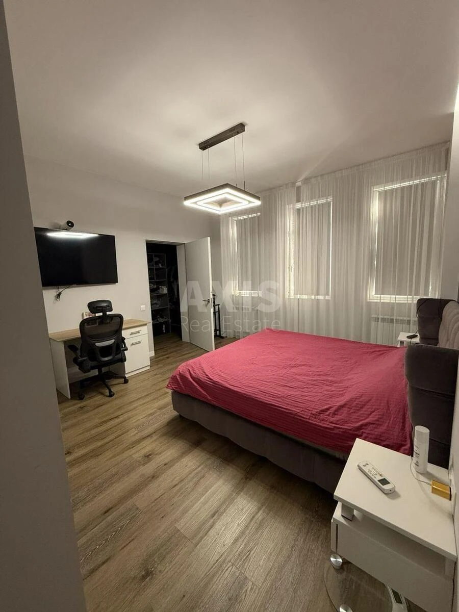 3k apartment vul. Preobrazhens'ka 8Б7082611