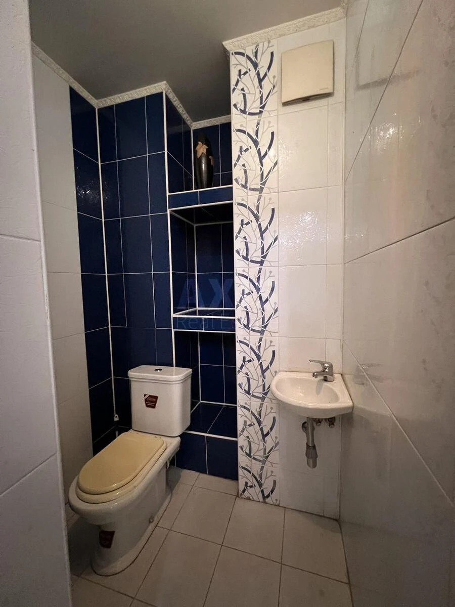 2k apartment vul. Sribnokil's'ka 1680936