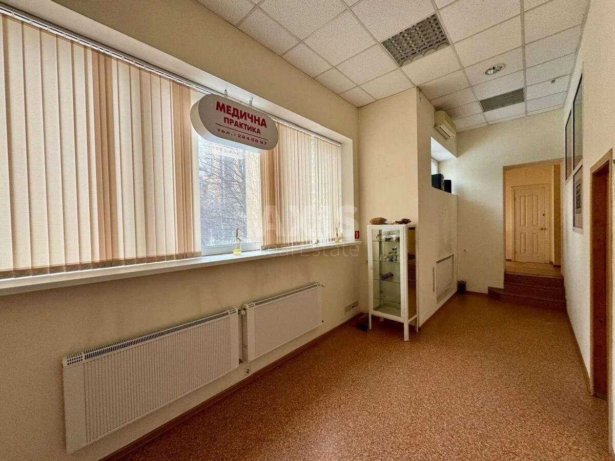 Office bul. Lesi Ukrai'nky 21А, 68m2621024