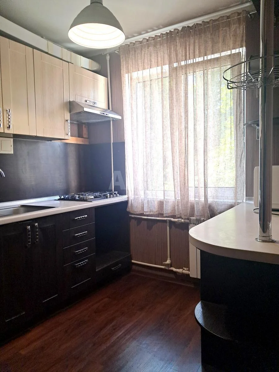 1k apartment vul. Mriyi 17Б