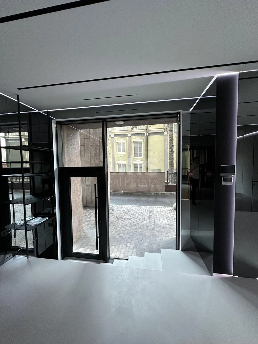 Объект торговли ул. Василия Тютюнника 28А, 55м2636311