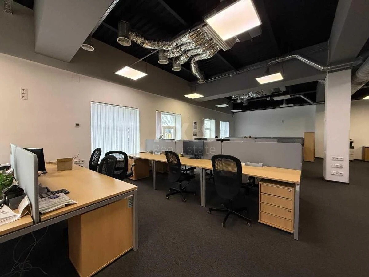 Office vul. Gajdara 58/10, 362m2634273