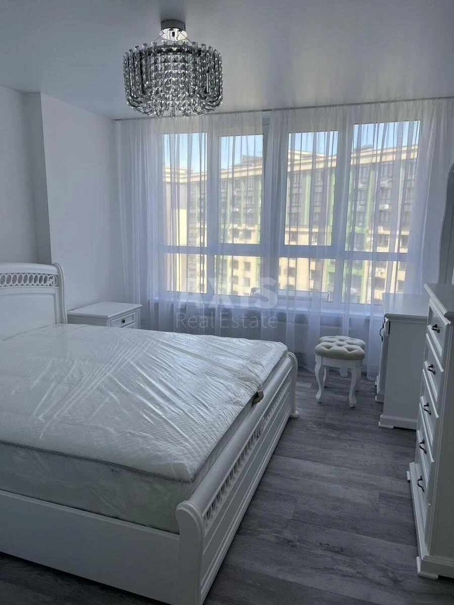 3к квартира ул. Михаила Максимовича 32Б685101