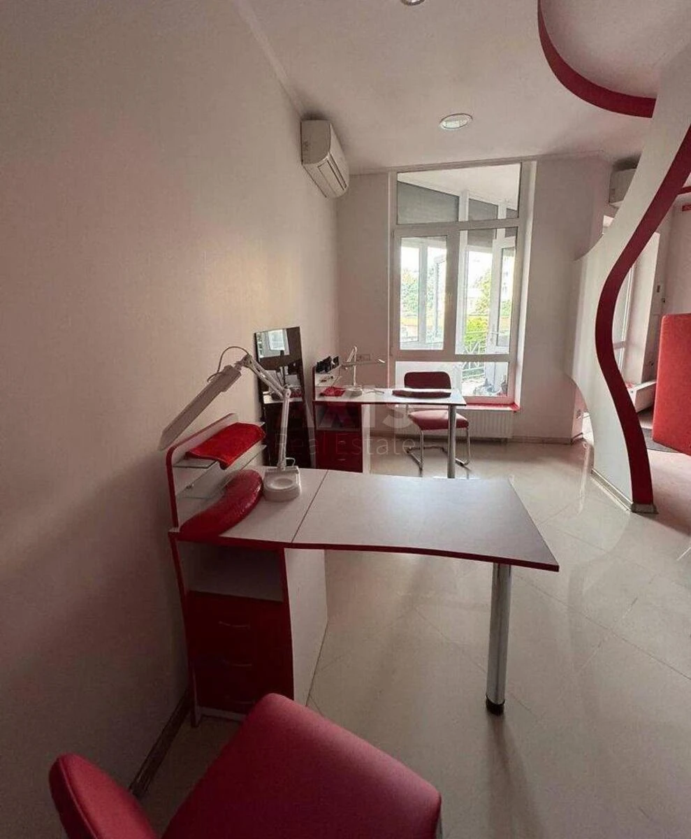 Объект торговли ул. Михаила Максимовича 3Г, 89м2654052