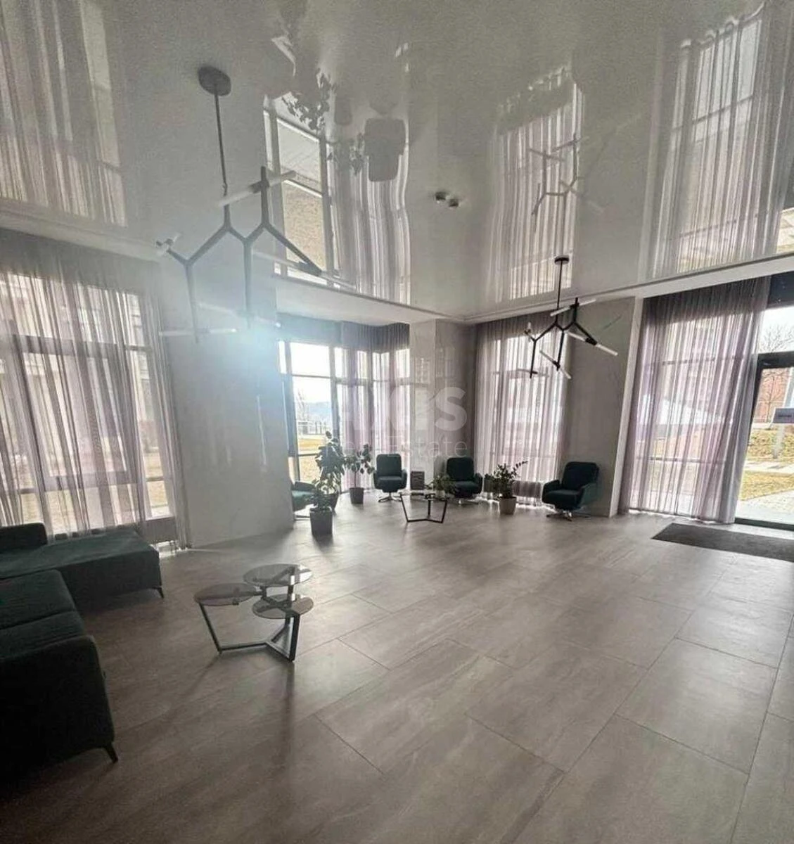 4k apartment vul. Dragomyrova Myhajla 17Б590561