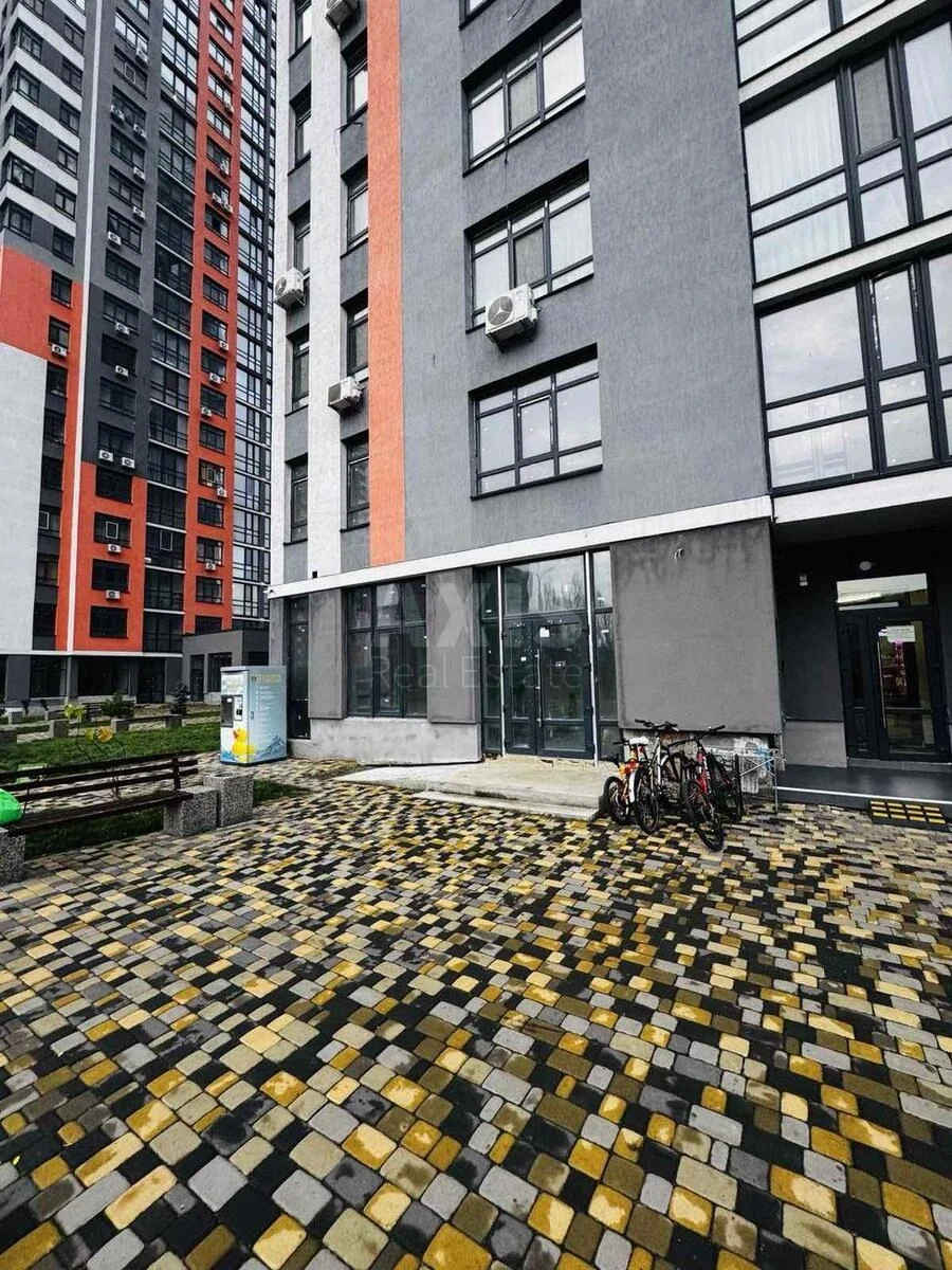 2к квартира ул. Бережанская 15656972