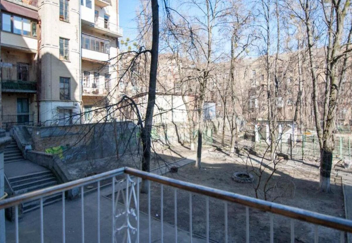 Объект торговли район Прорезная ул., Шевченковский 13, 64м2719444