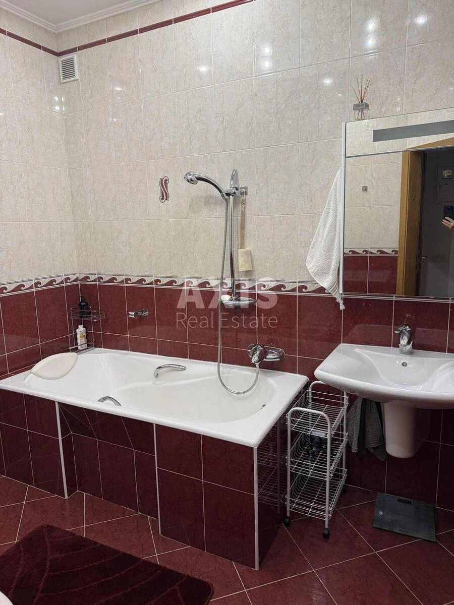 2k apartment vul. Kostjantynivs'ka 22/17613434