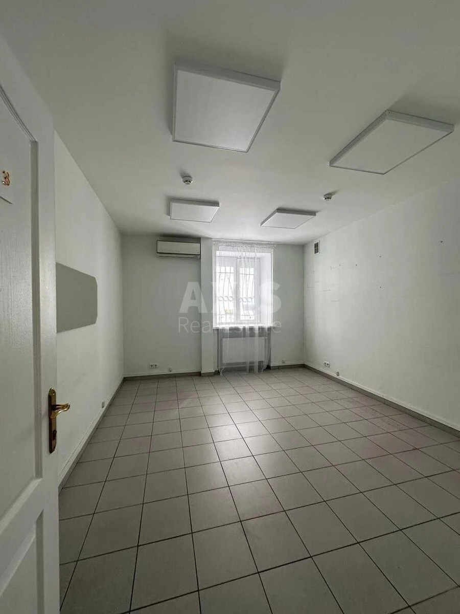 Trade object vul. Turivs'ka 24, 90m2680054