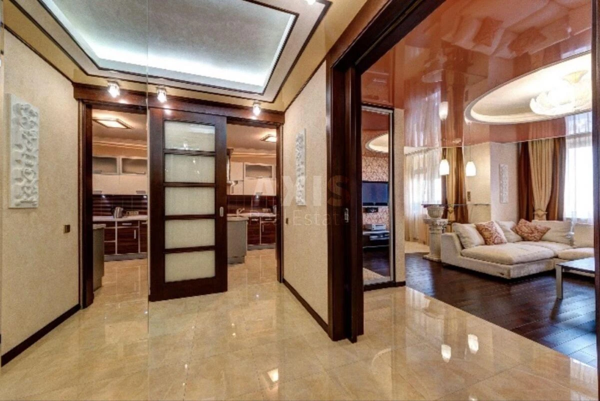 2k apartment vul. Verhovynna 35692222