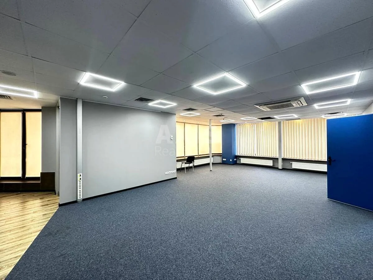 Office vul. Velyka Zhytomyrs'ka 20А, 650m2