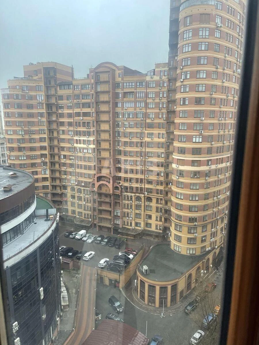 4k apartment vul. Jevgena Konoval'cja 32Б625284