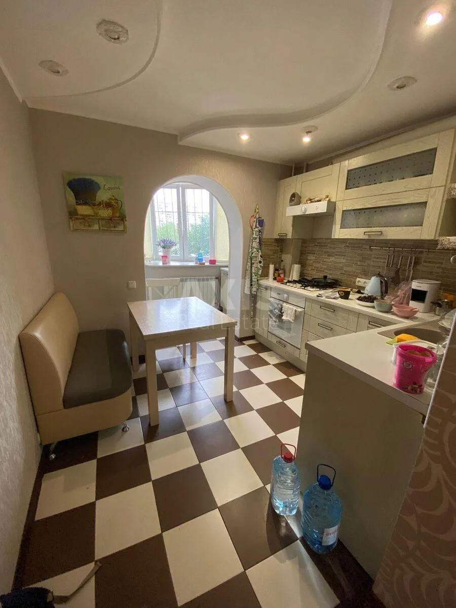 3k apartment vul. Revuc'kogo 8