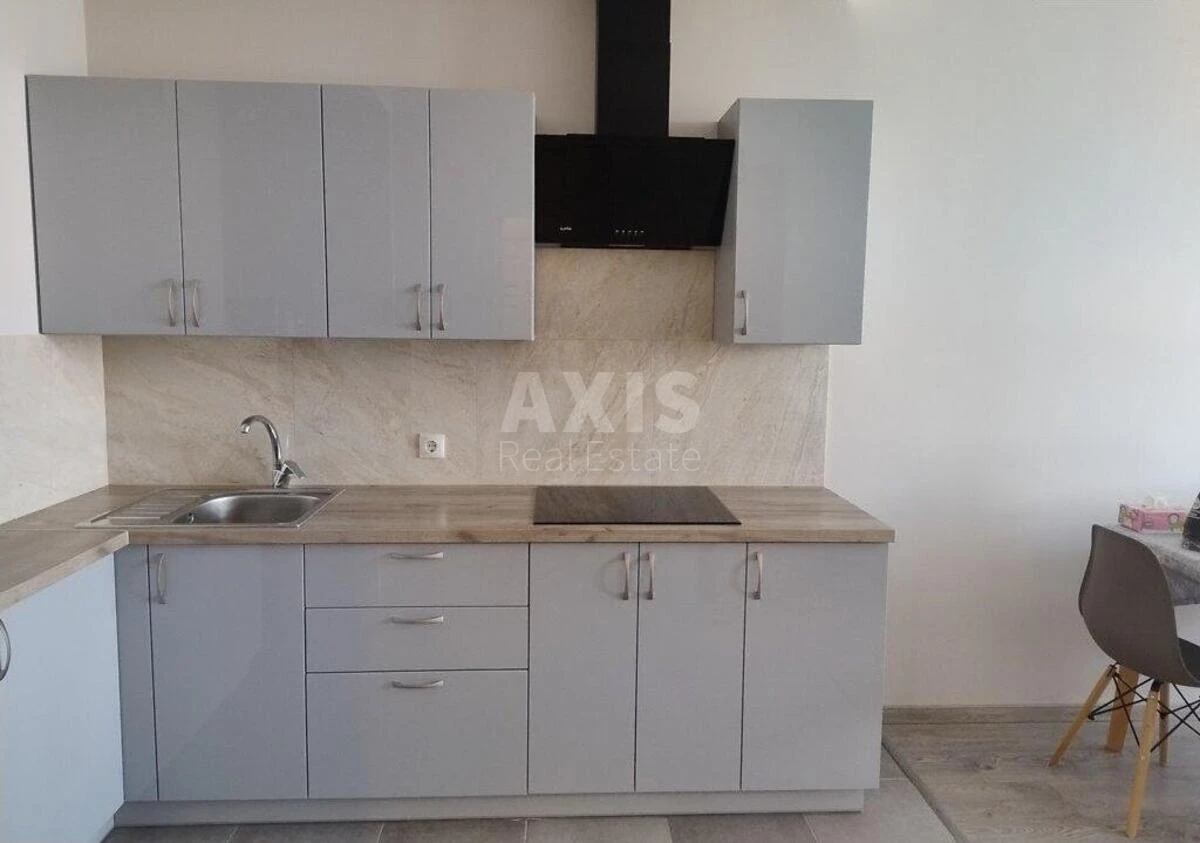 1k apartment vul. Sverstjuka Jevgena 6Е69545