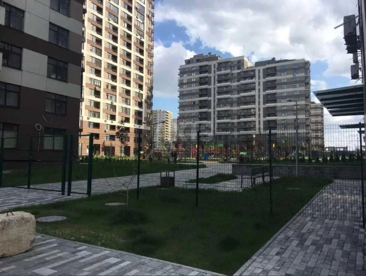 Service object vul. Vsevoloda Zmijenka 19, 157m2