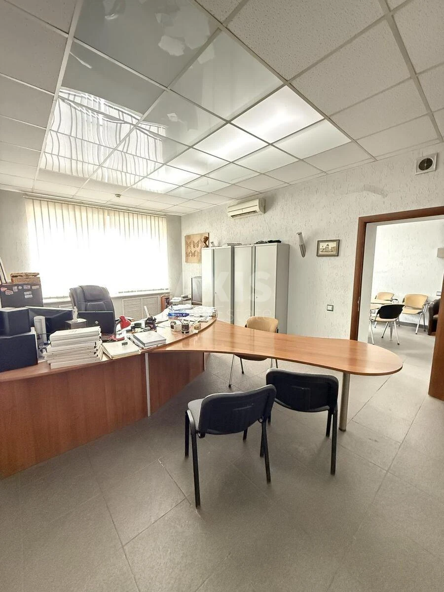 Office pr-t Volodimira Іvasyuka 8, 200m26865810