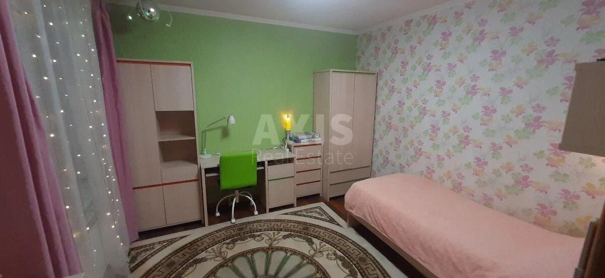 4k apartment vul. Pryrichna 33671813