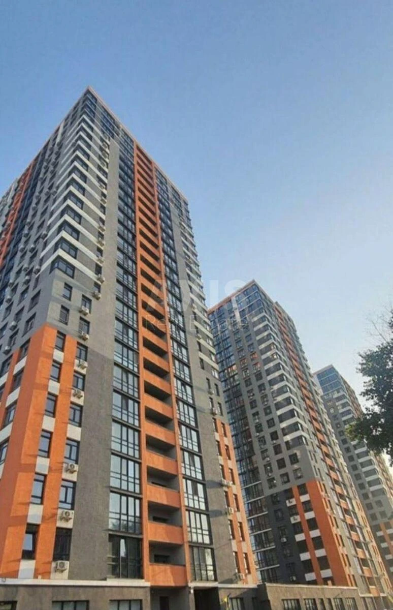 2к квартира ул. Бережанская 15656973