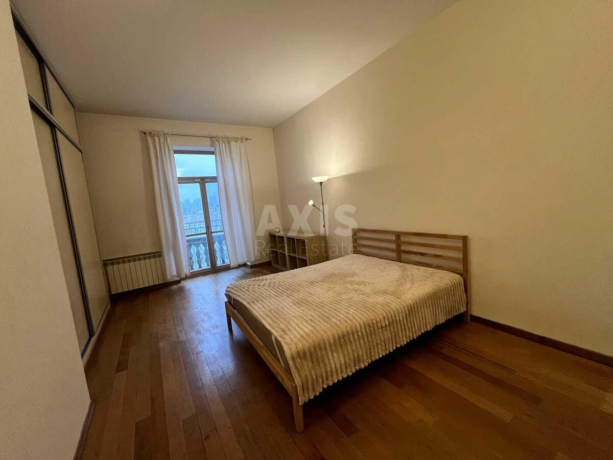 3k apartment vul. Saksagans'kogo 70Б704338