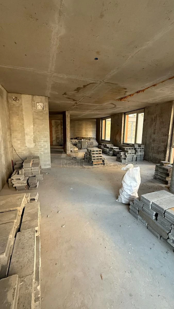 3k apartment nab. Dniprovs'ka 18658047