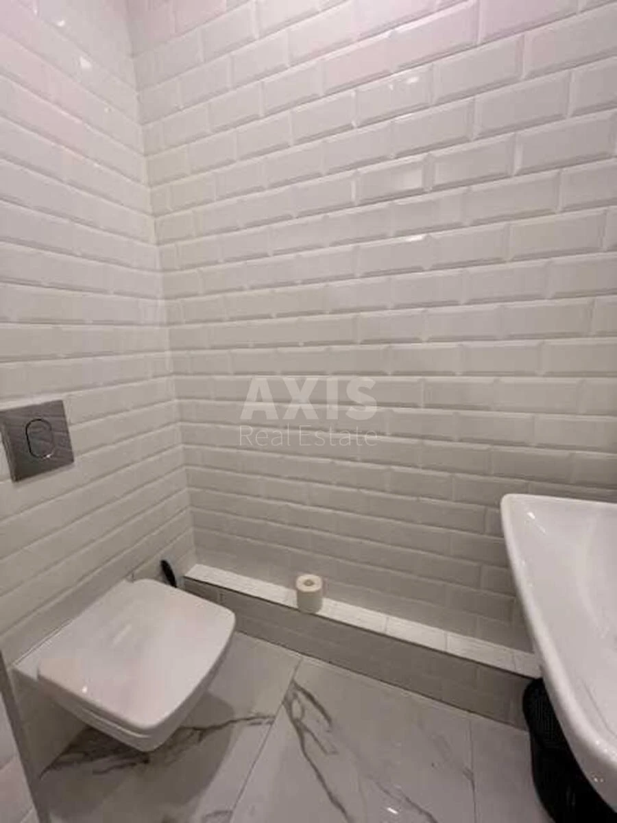 Офис ул. Евгения Коновальца 34, 111м26630013