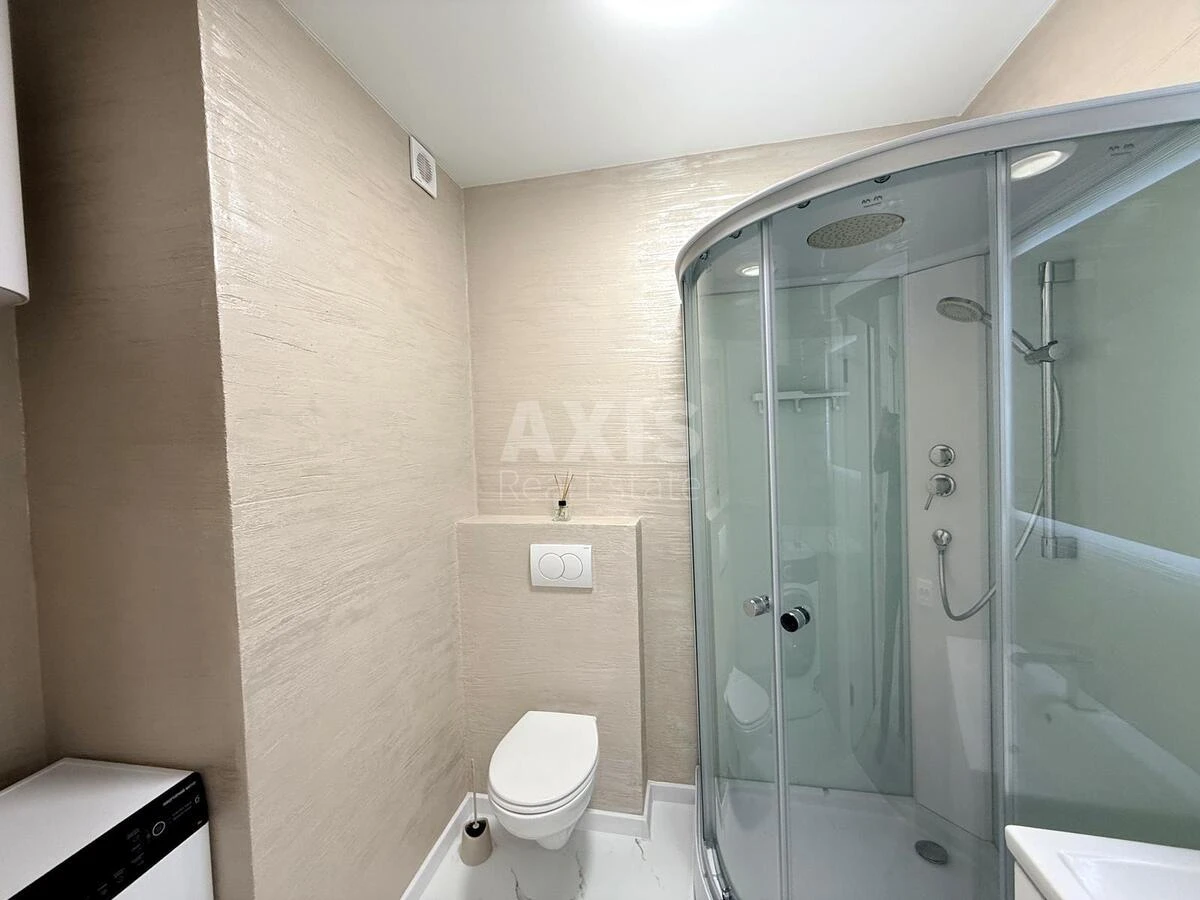 1k apartment pr-t Glushkova Akademika 42676164