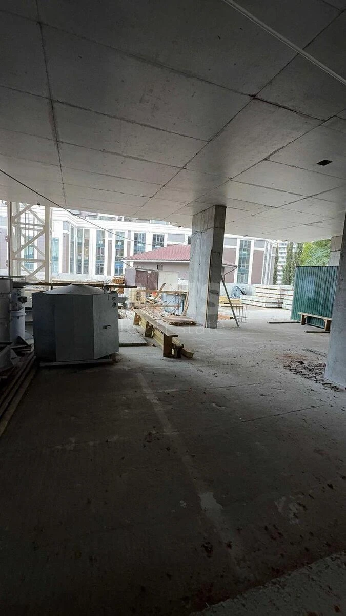 Service object vul. Jevgena Konoval'cja 30, 57m26064510