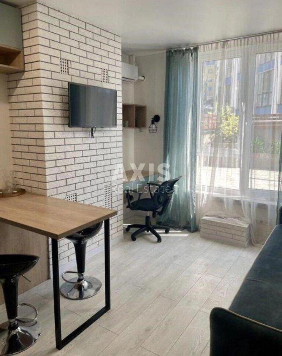 1k apartment vul. Central'na 19663241