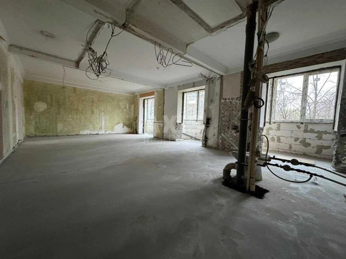 Объект торговли пр-т Тычины Павла 9, 70м2647748