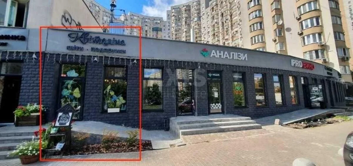 Trade object vul. Ahmatovoi' Anny 44А, 25m2