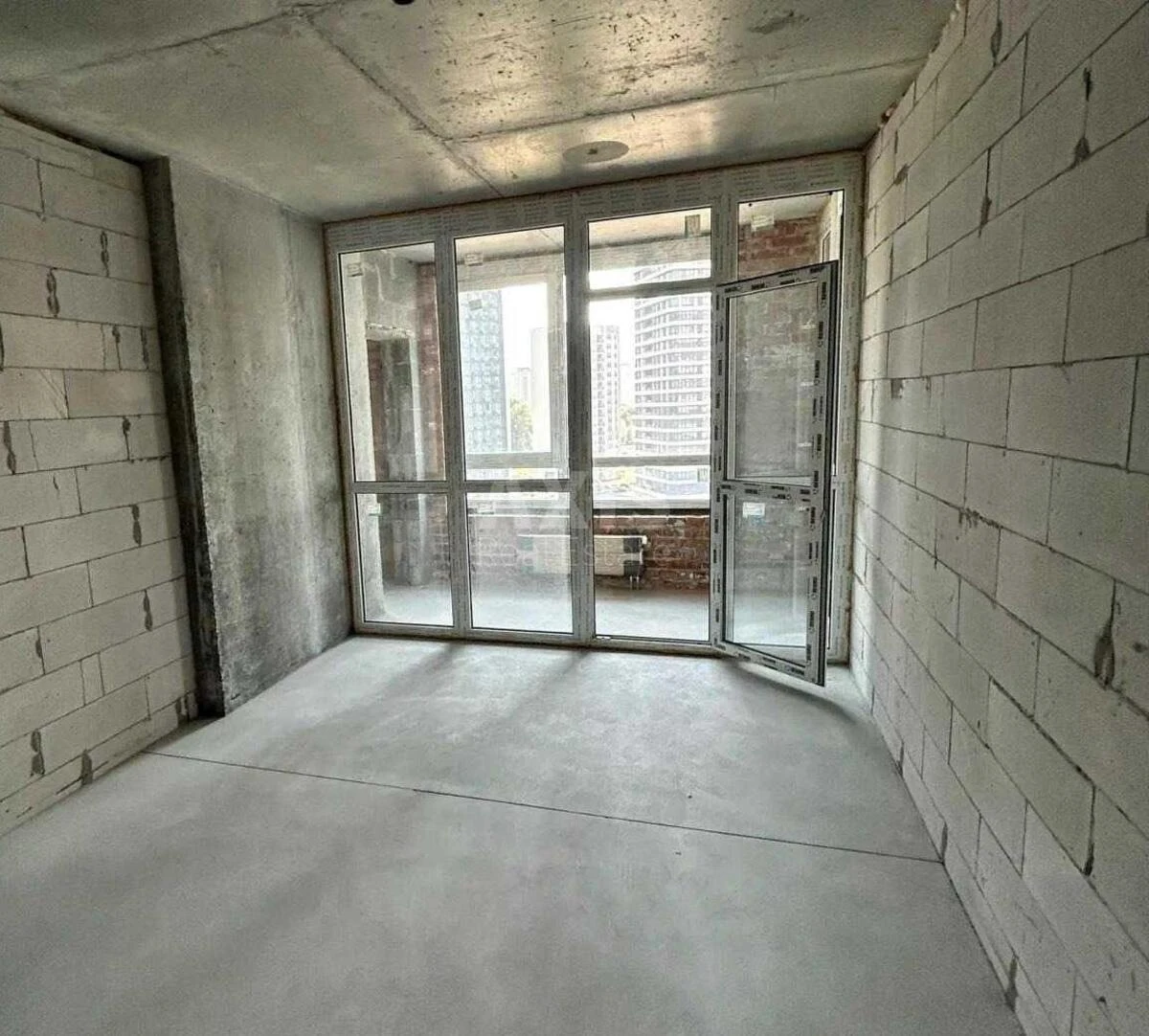 3k apartment nab. Dniprovs'ka 15Е628440