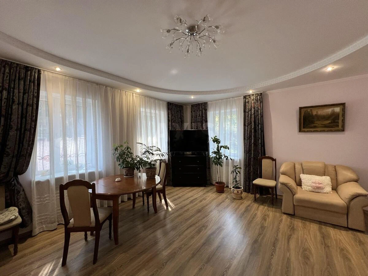 House vul. Uchbova, 135m2, Kyiv city5876311