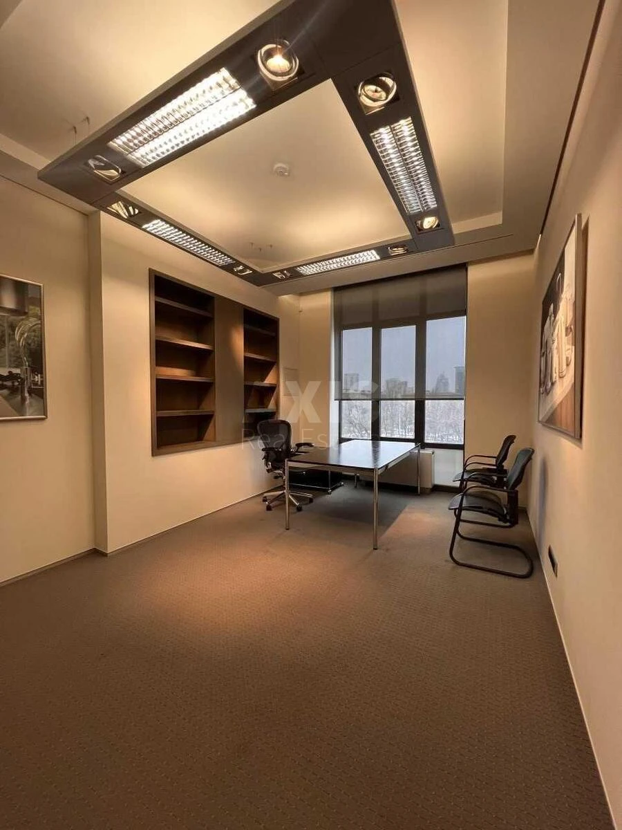 Office vul. Students'ka 5, 617m2669840