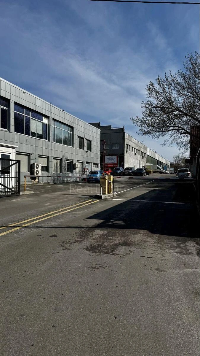 Office vul. Sosninyh Sim'i' 9, 114m2675308