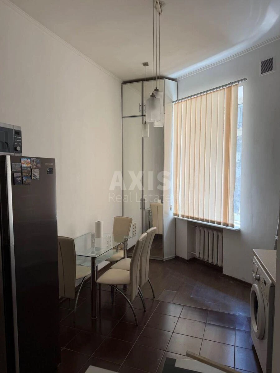 2k apartment vul. Volodymyrs'ka 7718865