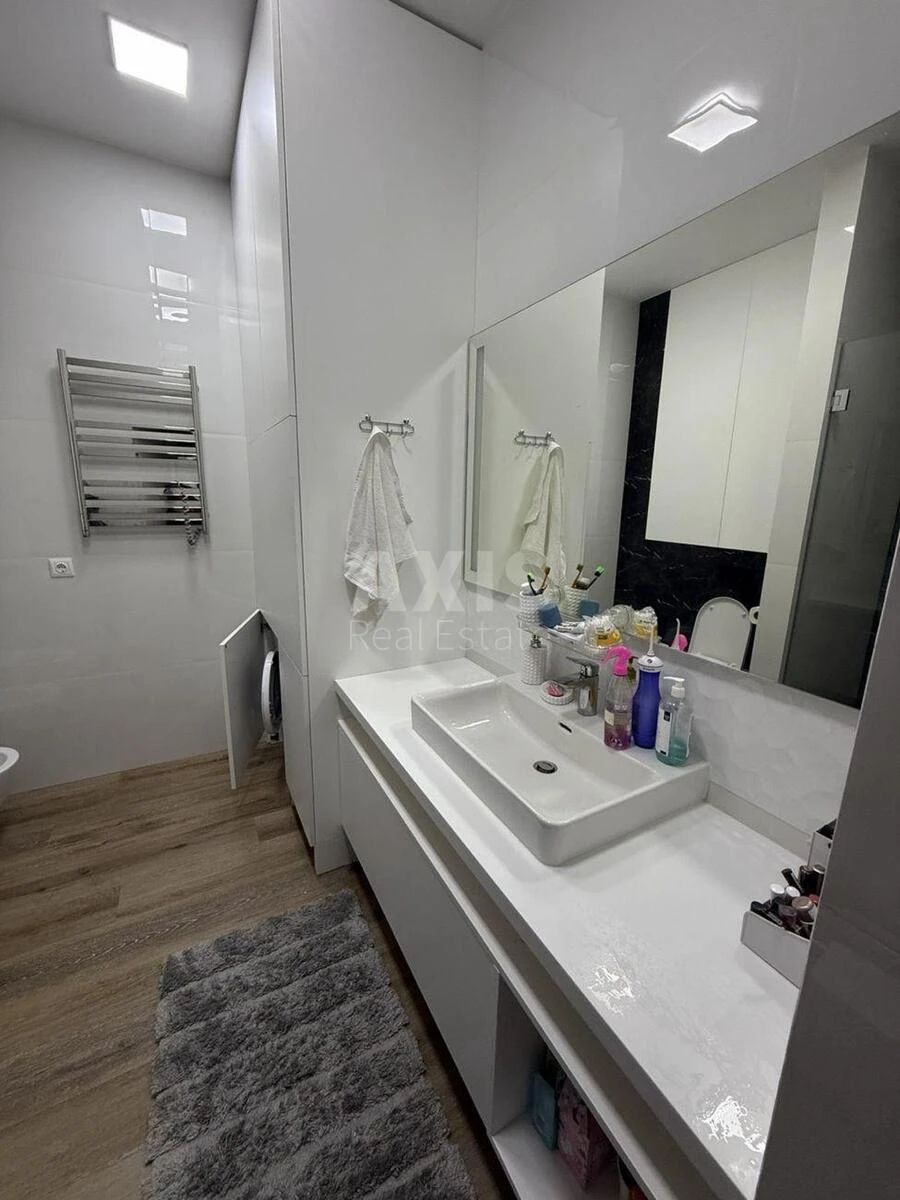 3k apartment vul. Preobrazhens'ka 8Б7082615