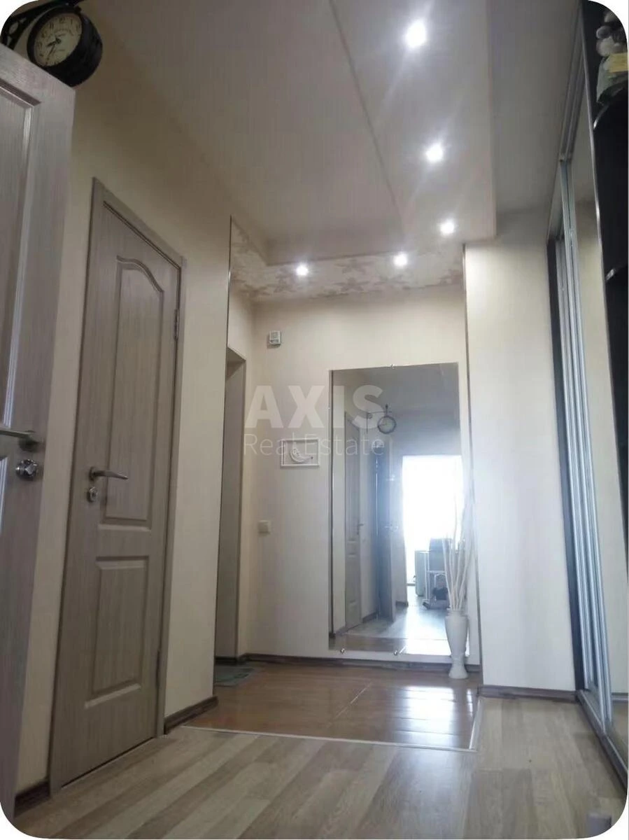 2к квартира ул. Драгоманова 40З709666