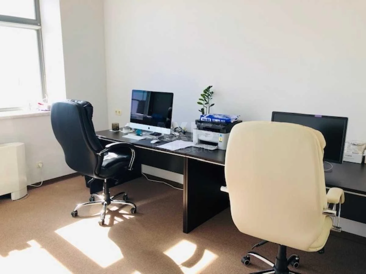 Office vul. Velyka Vasyl'kivs'ka 72, 192m2679385