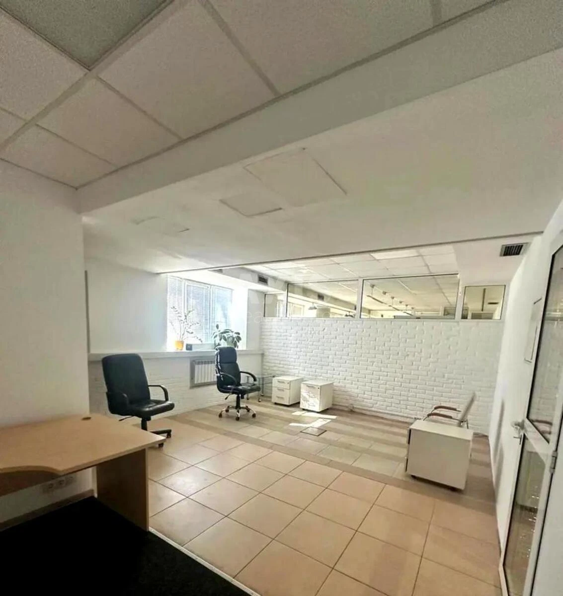 Office vul. Oleksy Tykhoho 89А, 230m2660138