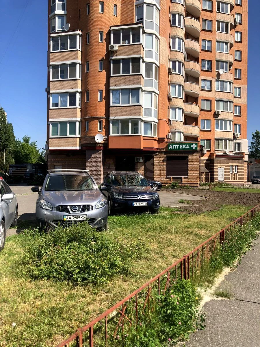 Офис ул. Семьи Стешенкив 7, 55м2