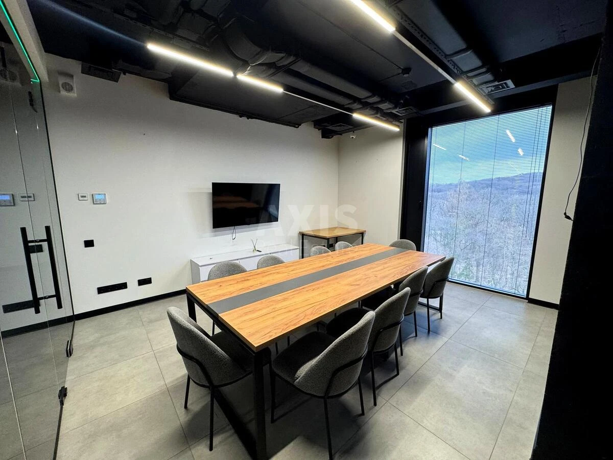 Office vul. Krasylivs'ka 9, 417m2668745
