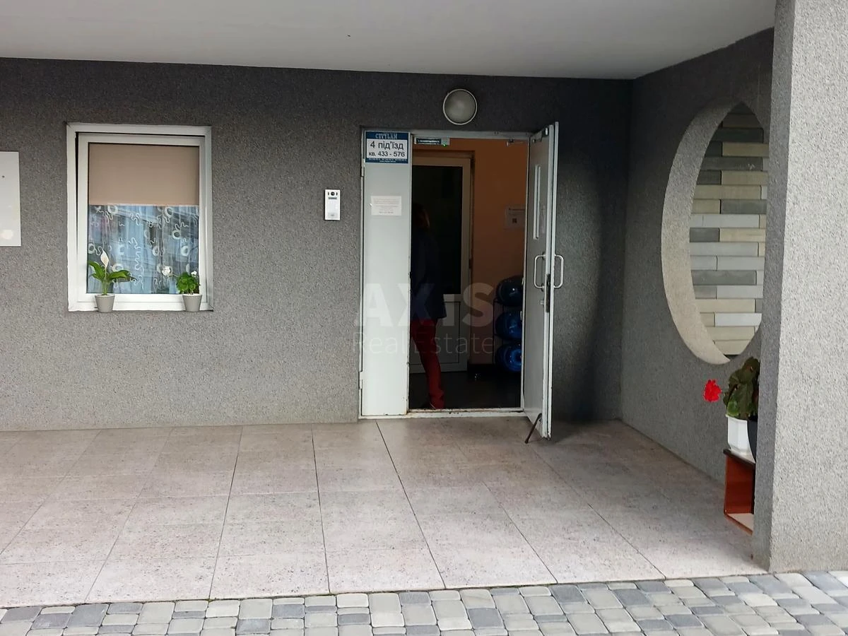1k apartment vul. Revuc'kogo 547040213