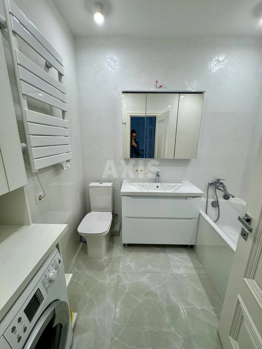 3k apartment vul. Revuc'kogo 40В645037
